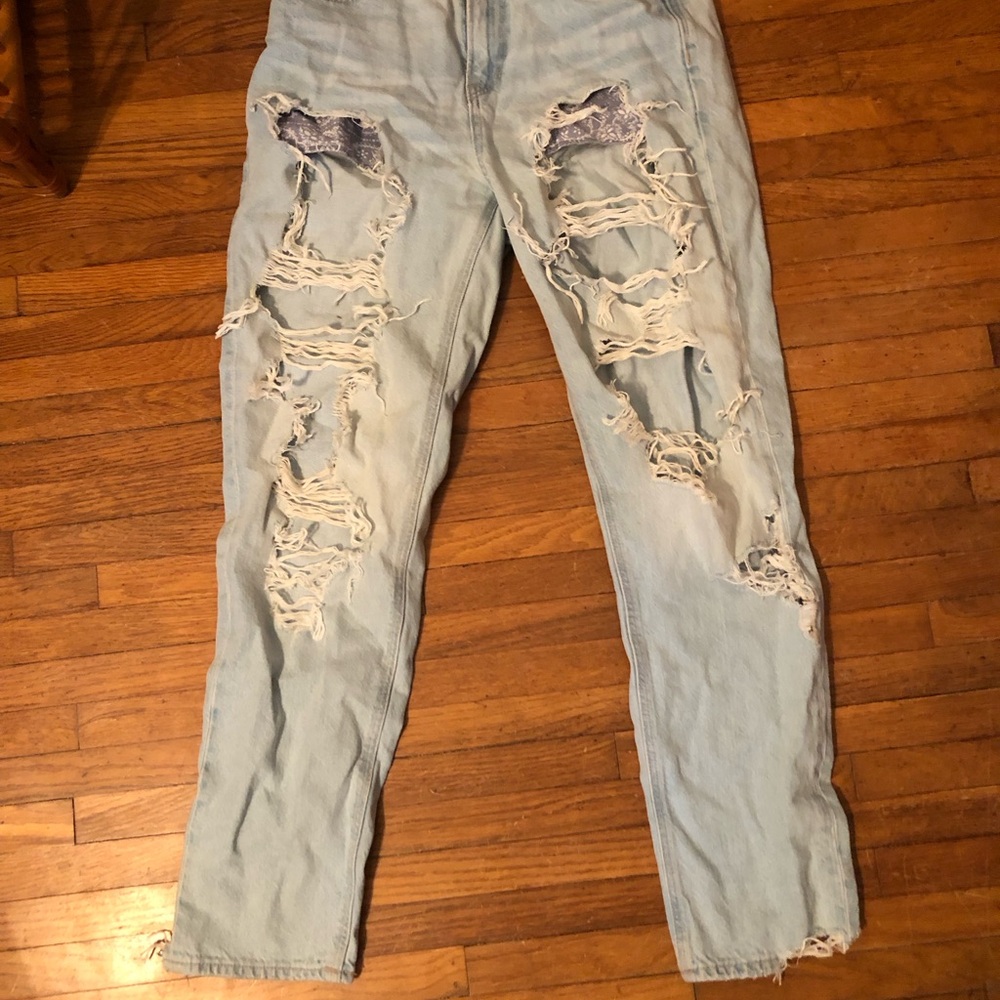 American Eagle Outfitters Light Blue Distressed Skinny Jeans